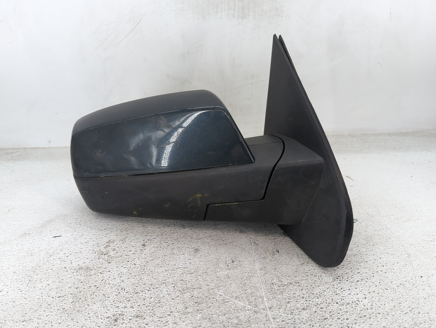 2014-2019 Chevrolet Silverado 1500 Passenger Side View Mirror - Right Door Mirror OEM Used - Oemusedautoparts1.com