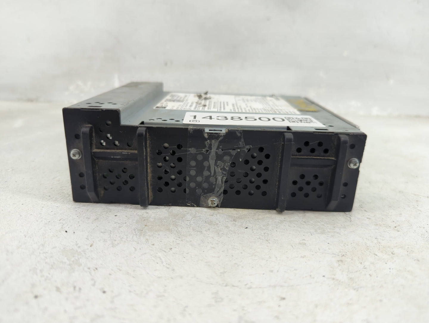 2020-2022 Chevrolet Silverado 1500 Radio AM FM Cd Player Receiver Replacement P/N:84610616 Fits Fits 2020 2021 2022 OEM Used
