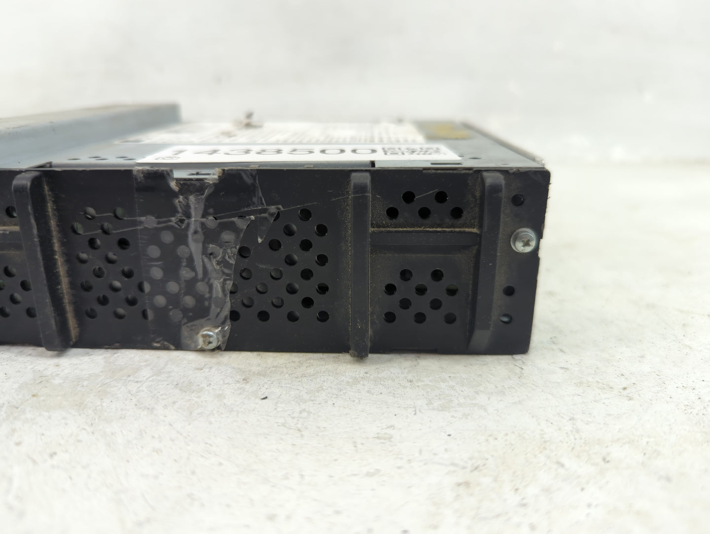 2020-2022 Chevrolet Silverado 1500 Radio AM FM Cd Player Receiver Replacement P/N:84610616 Fits Fits 2020 2021 2022 OEM Used