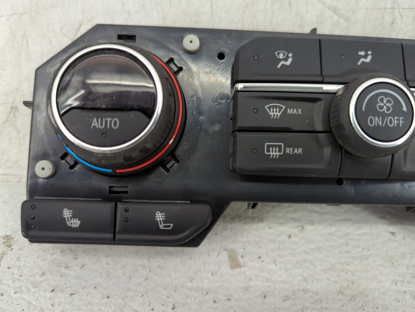 2019 Chevrolet Silverado 1500 Climate Control Module Temperature AC/Heater Replacement P/N:84692237 Fits Fits 2020 2021 2022