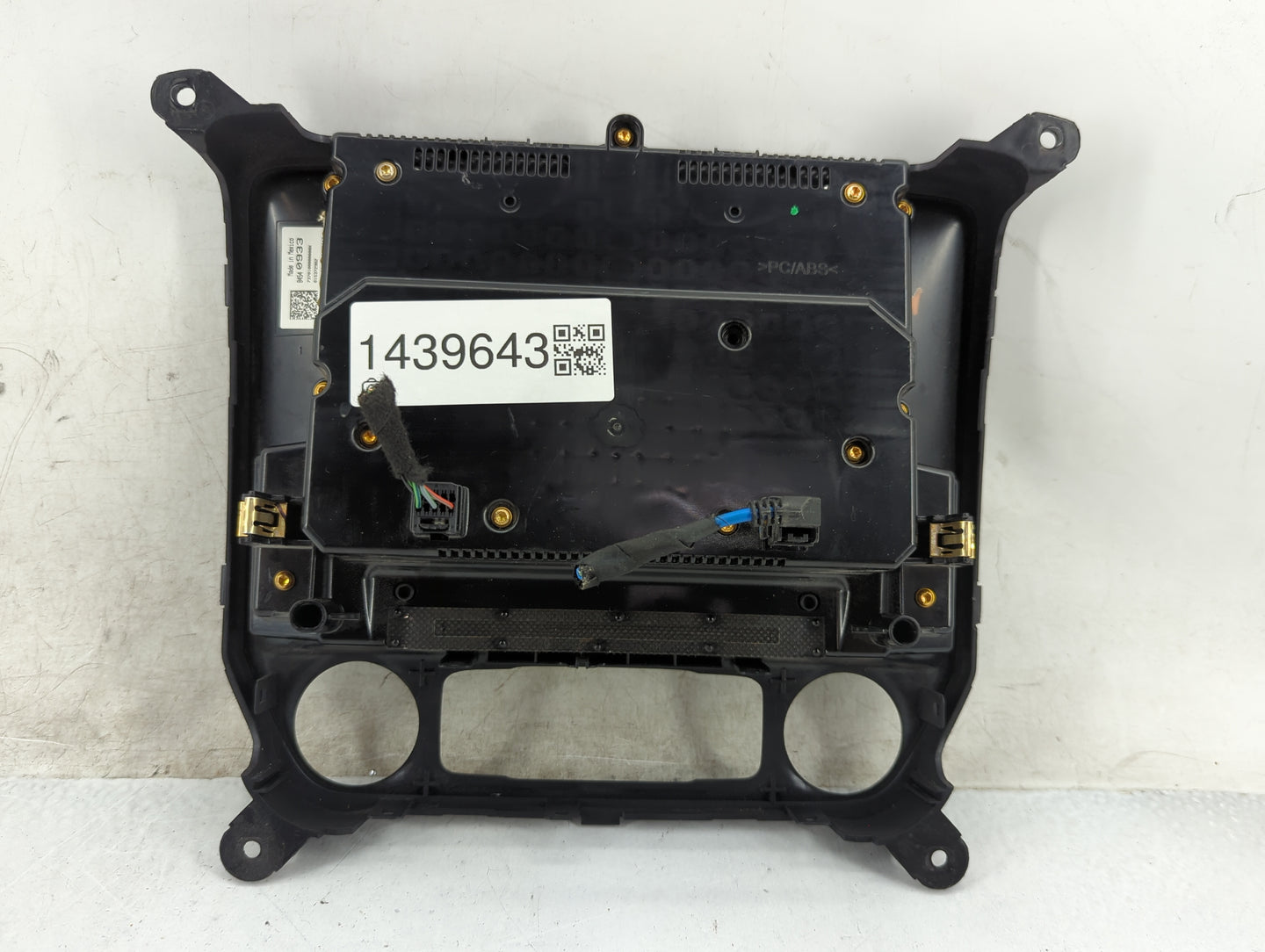 2019 Chevrolet Silverado 1500 Information Display Screen Black - Oemusedautoparts1.com