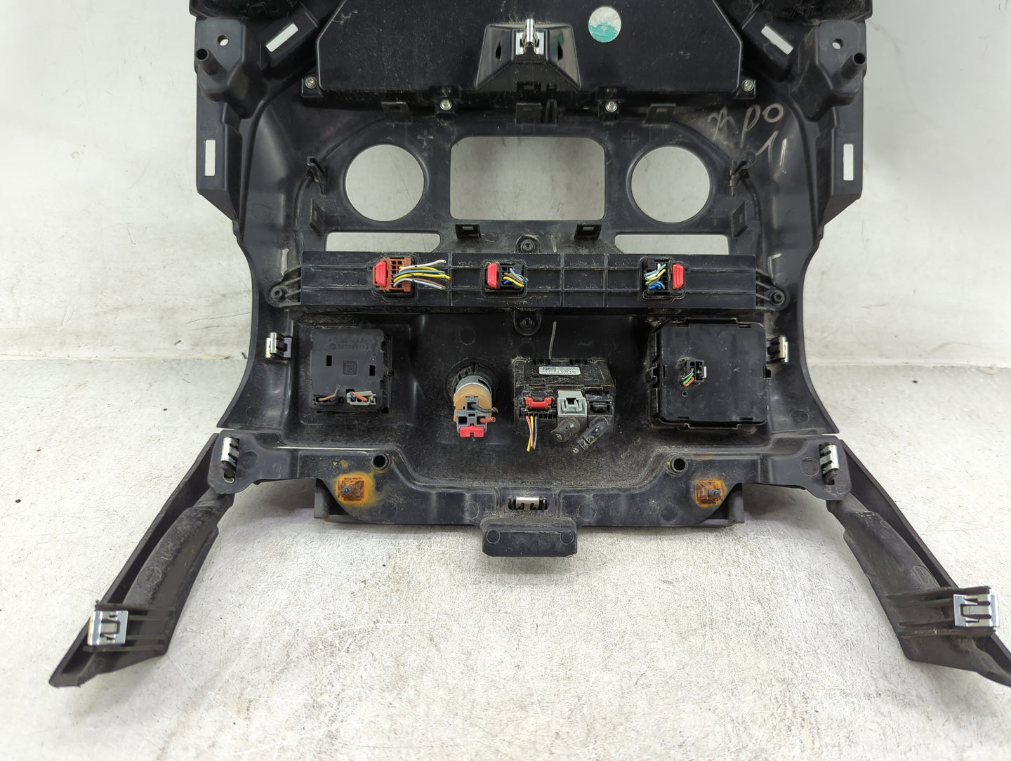 2019 Chevrolet Silverado 1500 Climate Control Module Temperature AC/Heater Replacement P/N:84569057 Fits OEM Used Auto Parts
