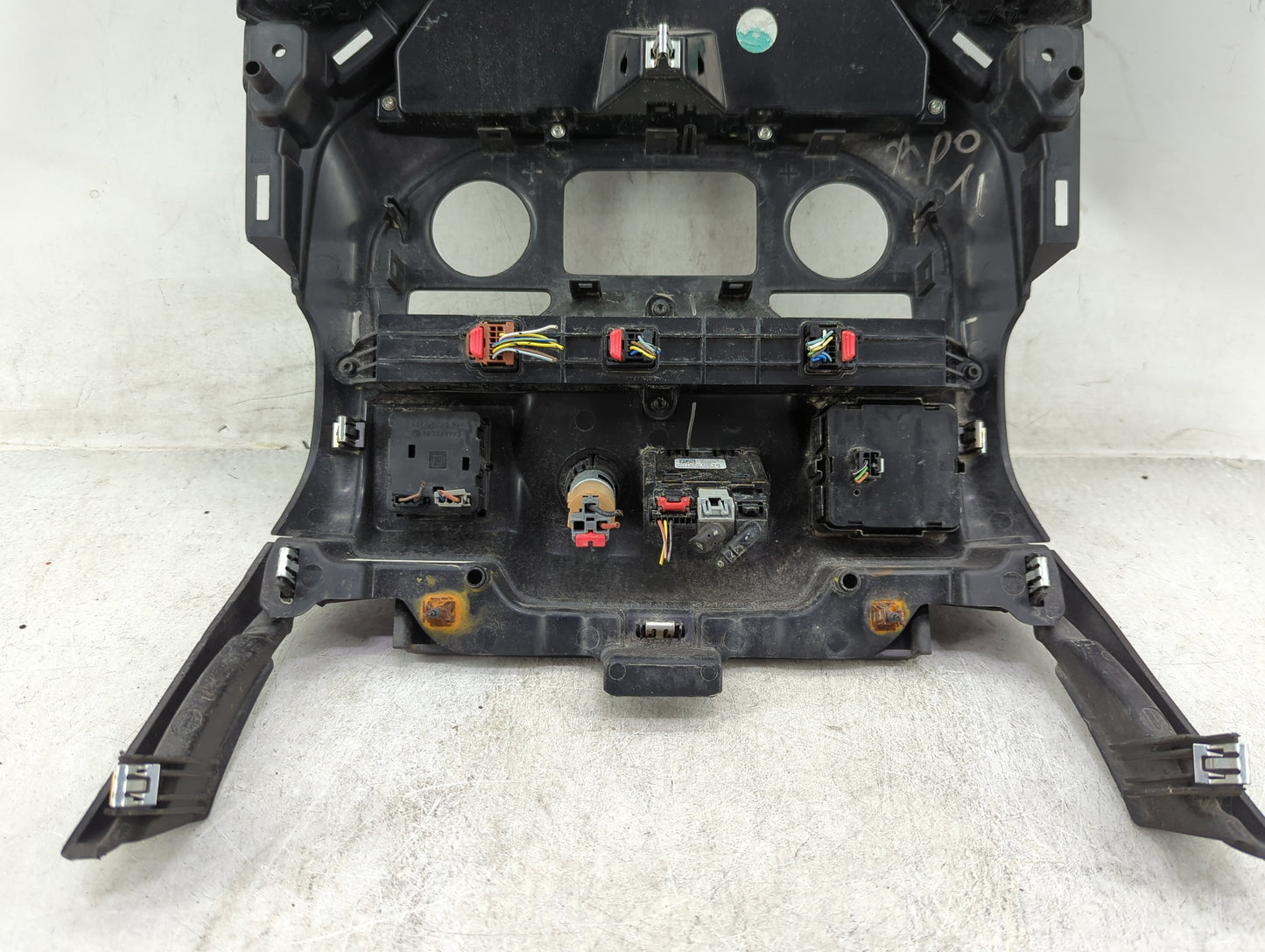 2019 Chevrolet Silverado 1500 Climate Control Module Temperature AC/Heater Replacement P/N:84569057 Fits OEM Used Auto Parts