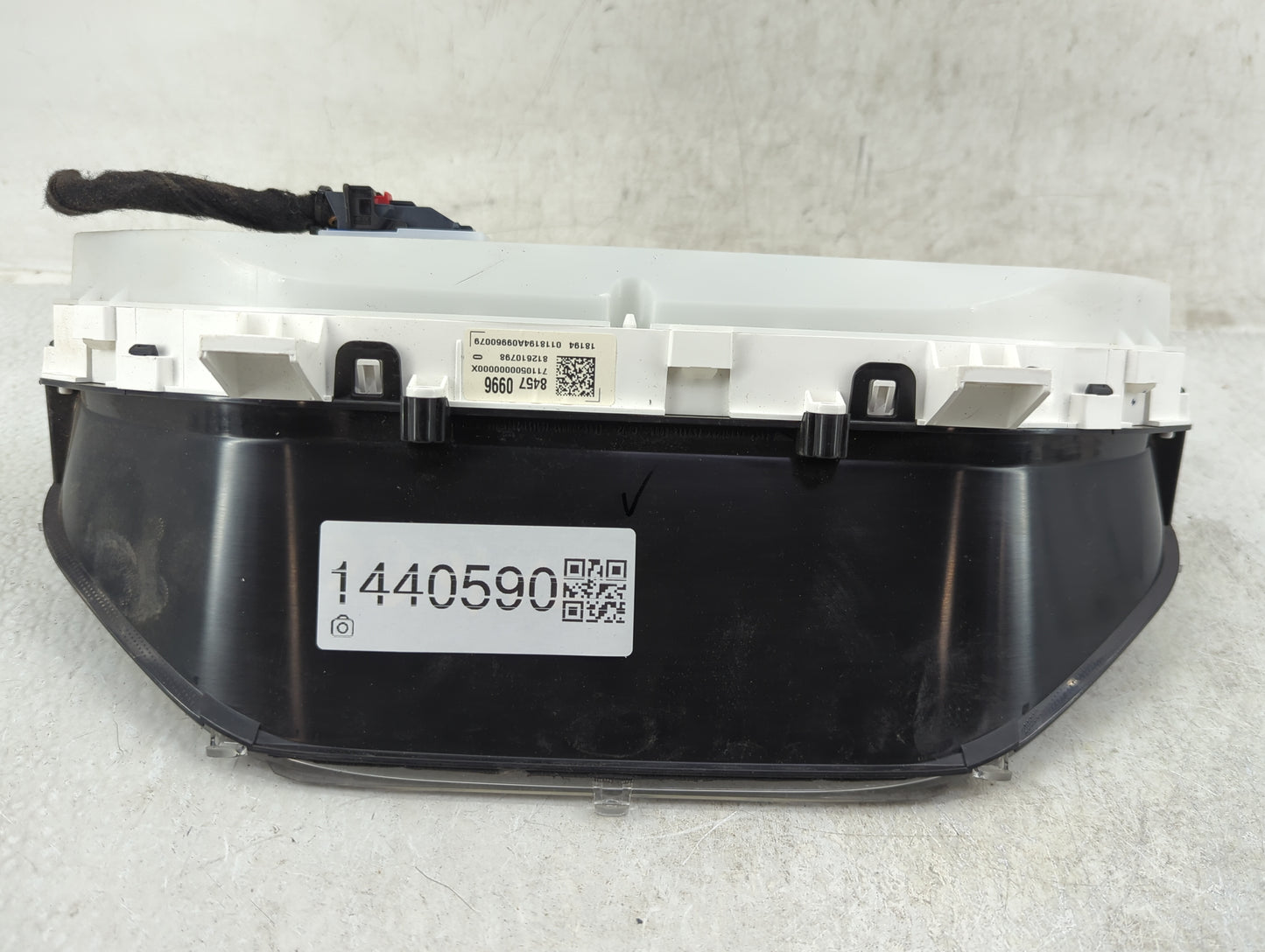 2019 Chevrolet Silverado 1500 Instrument Cluster Speedometer Gauges P/N:84570996 7110500000000X, 812610798, 769453-280A Fits