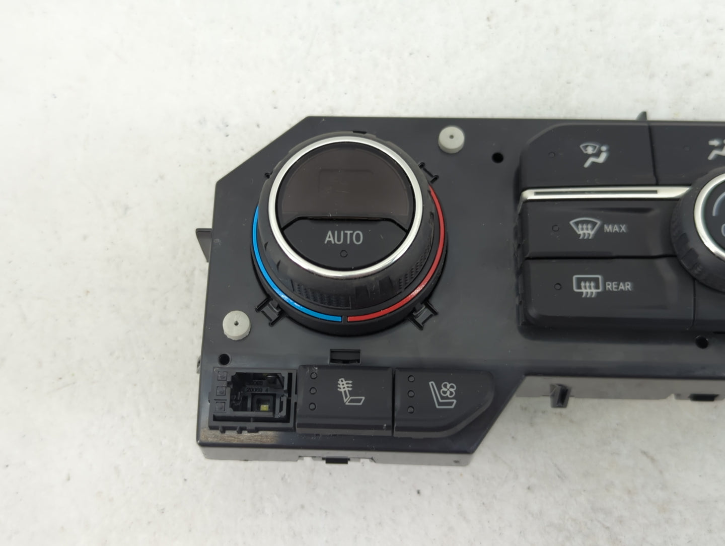 2019 Chevrolet Silverado 1500 Climate Control Module Temperature AC/Heater Replacement P/N:22183340 815372982, 7370200000000