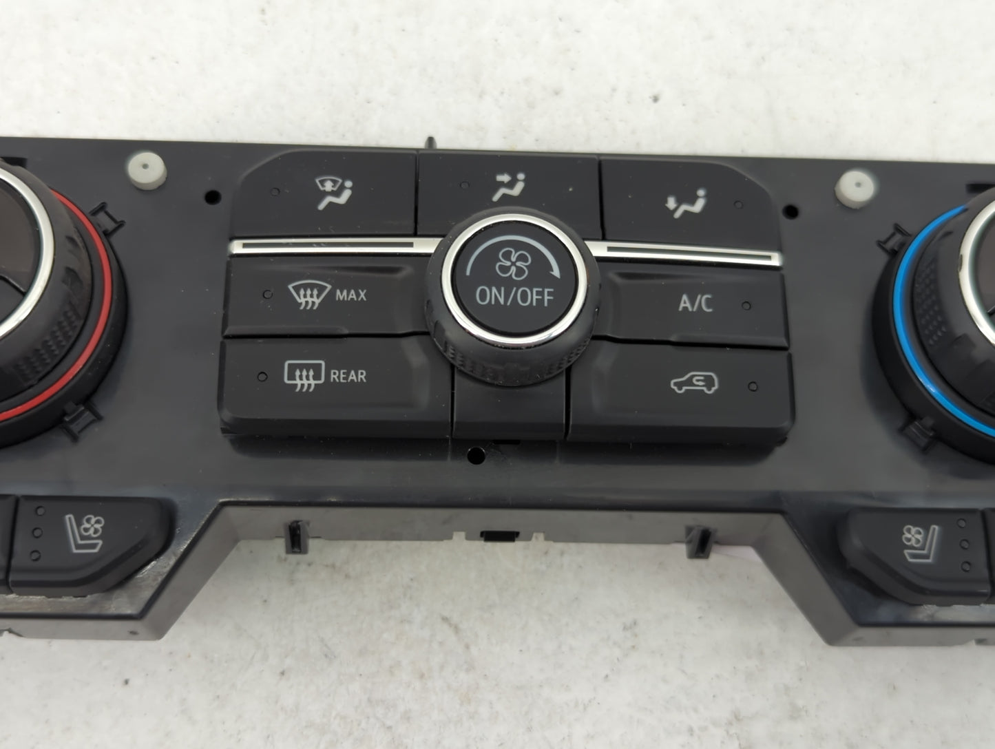 2019 Chevrolet Silverado 1500 Climate Control Module Temperature AC/Heater Replacement P/N:22183340 815372982, 7370200000000