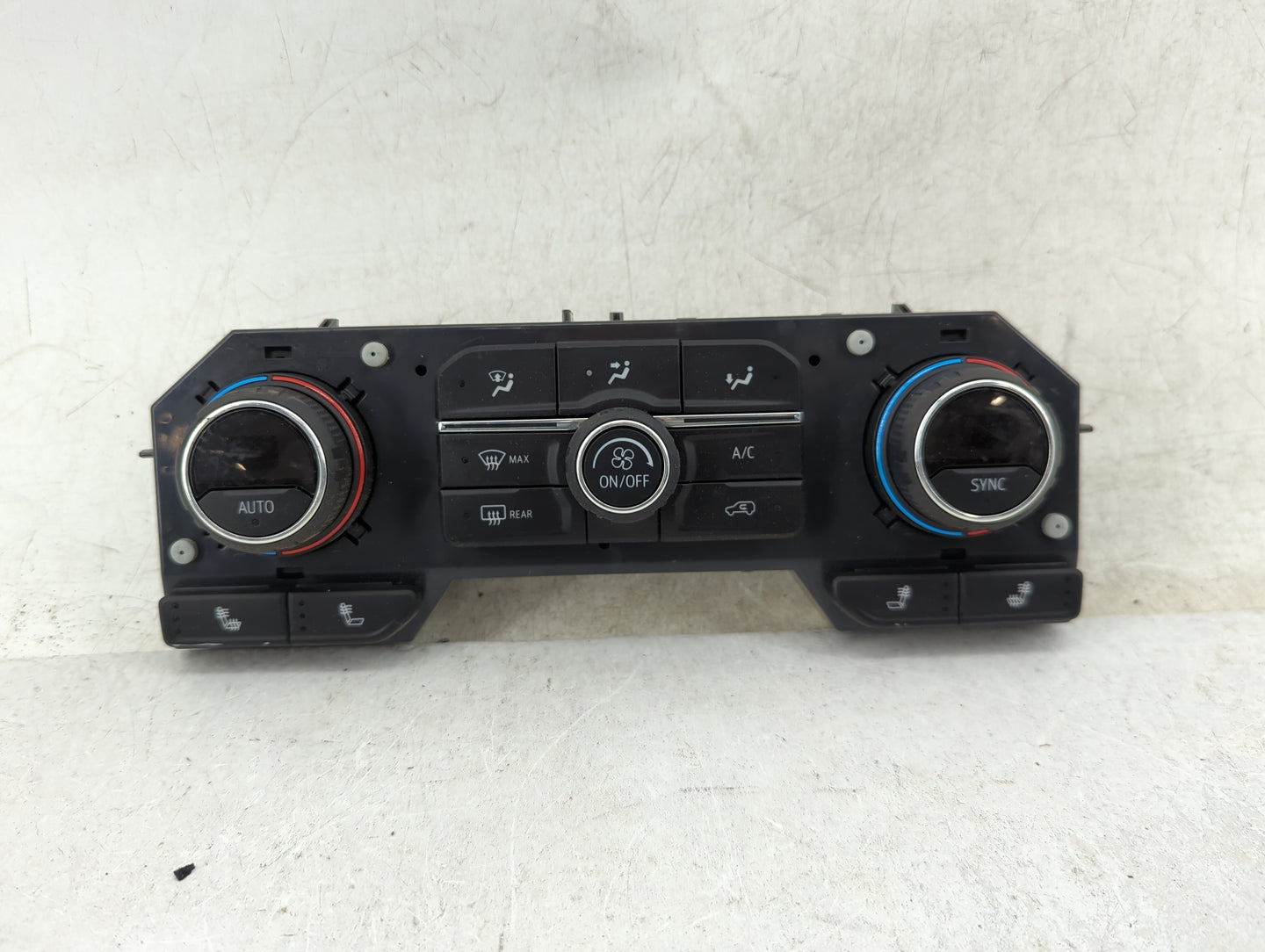 2019 Chevrolet Silverado 1500 Climate Control Module Temperature AC/Heater Replacement P/N:84499511 7370200000000X, 81537298