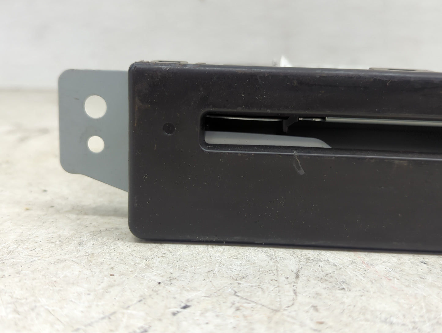 2019 Chevrolet Silverado 1500 Radio Cd Changer 84016435 - Oemusedautoparts1.com