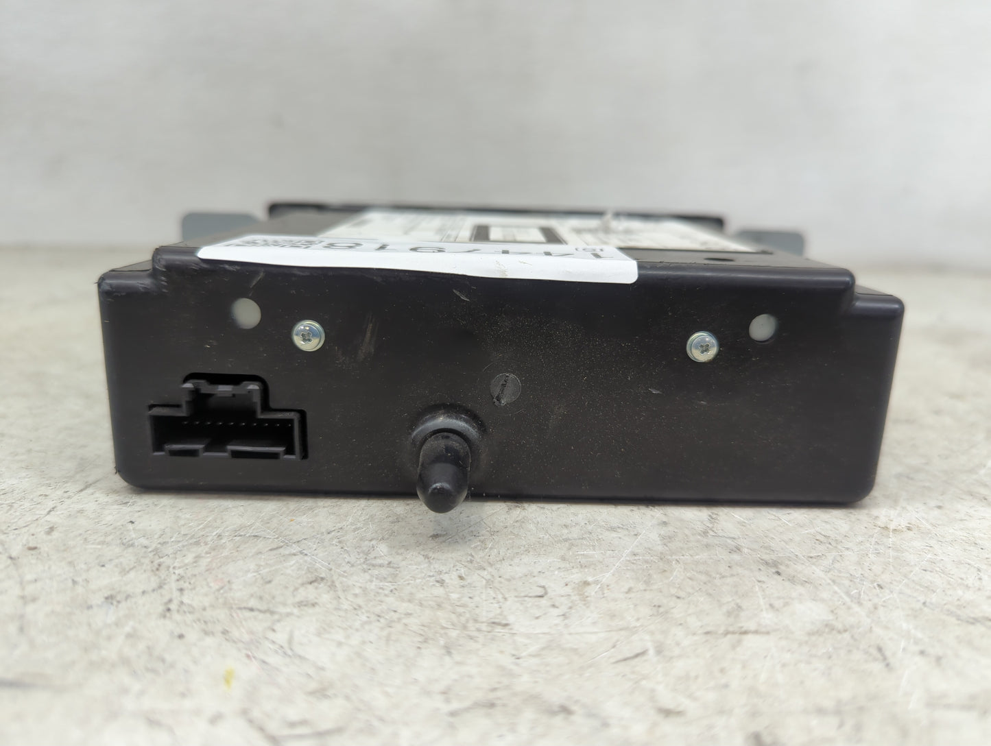 2019 Chevrolet Silverado 1500 Radio Cd Changer 84016435 - Oemusedautoparts1.com