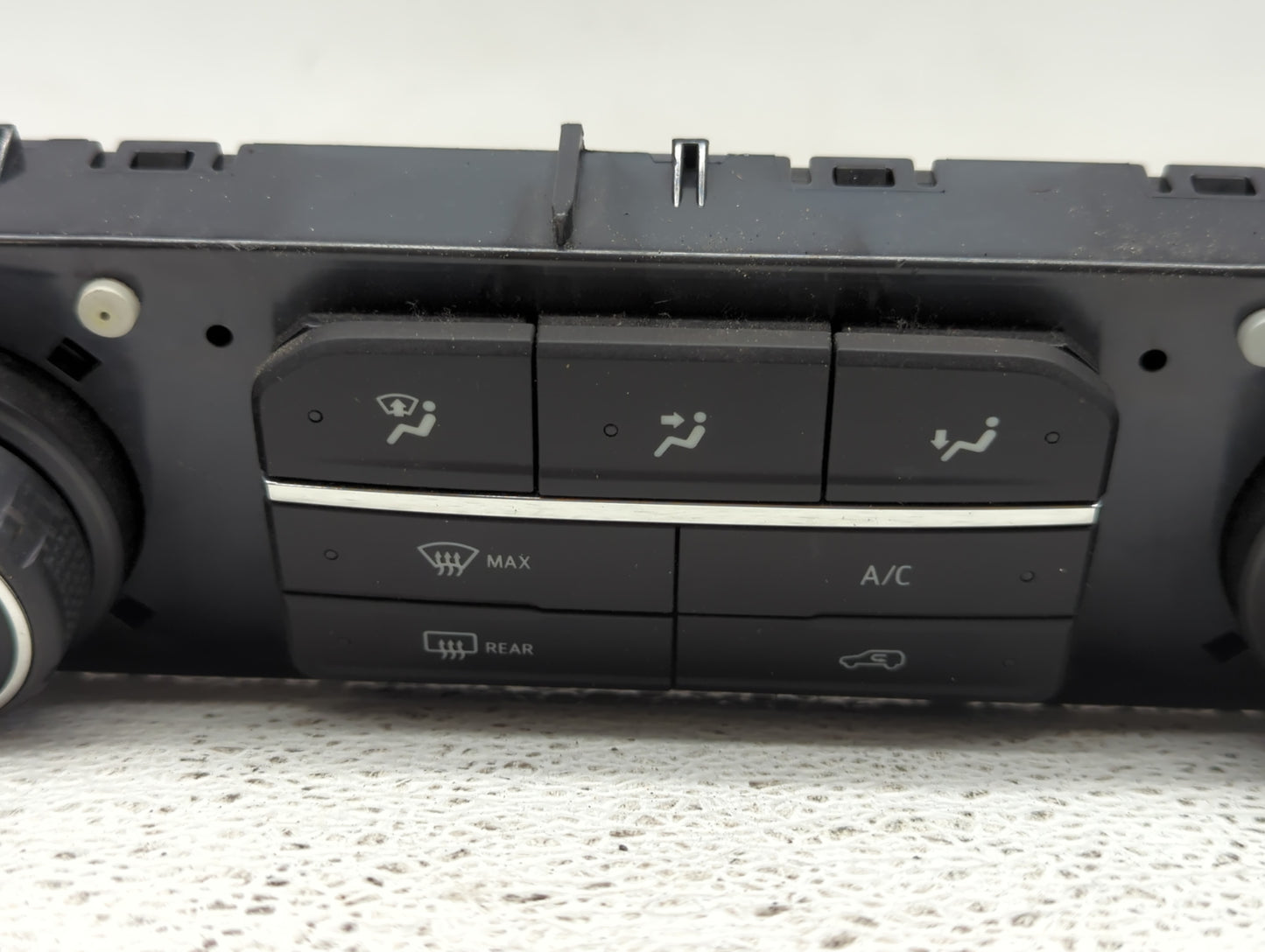 2019-2022 Chevrolet Silverado 1500 Climate Control Module Temperature AC/Heater Replacement P/N:84542734 Fits OEM Used Auto 