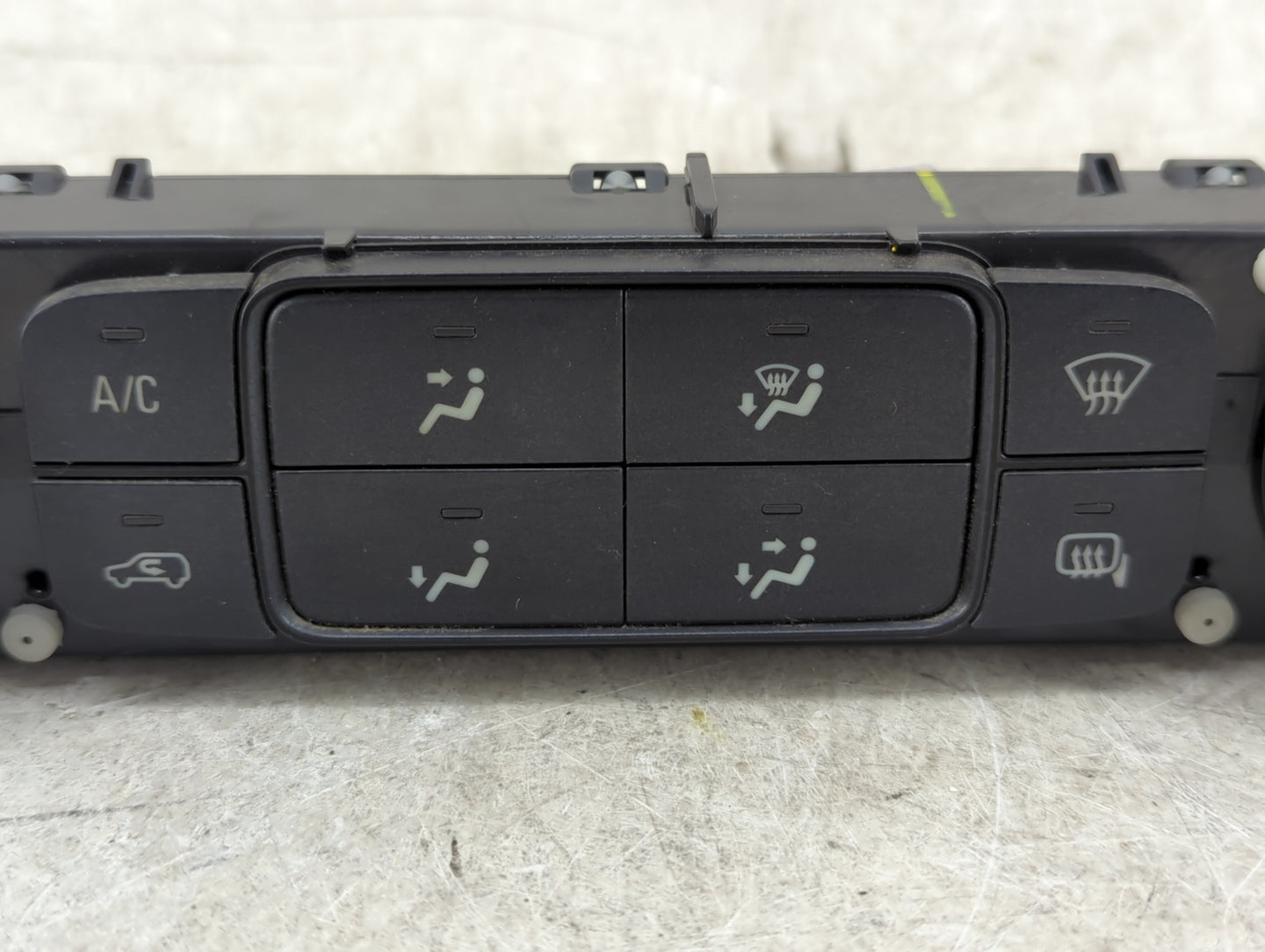 2014-2019 Chevrolet Silverado 1500 Climate Control Module Temperature AC/Heater Replacement P/N:84199205 Fits OEM Used Auto 