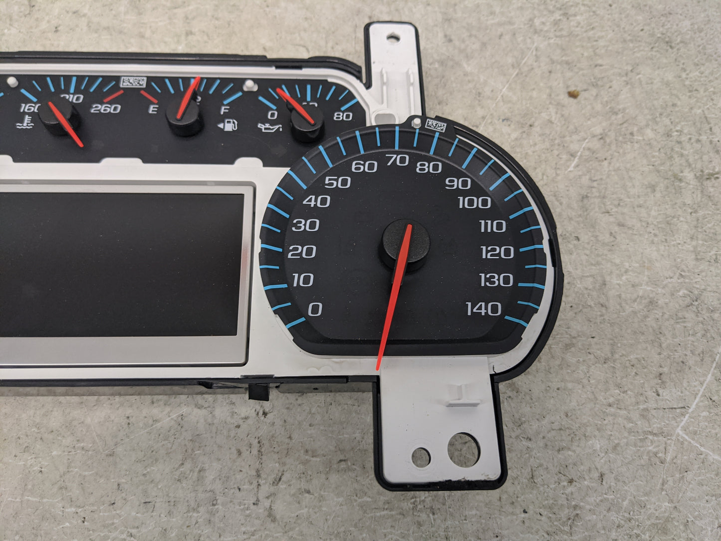 2018-2019 Chevrolet Silverado 1500 Instrument Cluster Speedometer Gauges P/N:84597916 28651562 Miles:71K Fits Fits 2018 2019