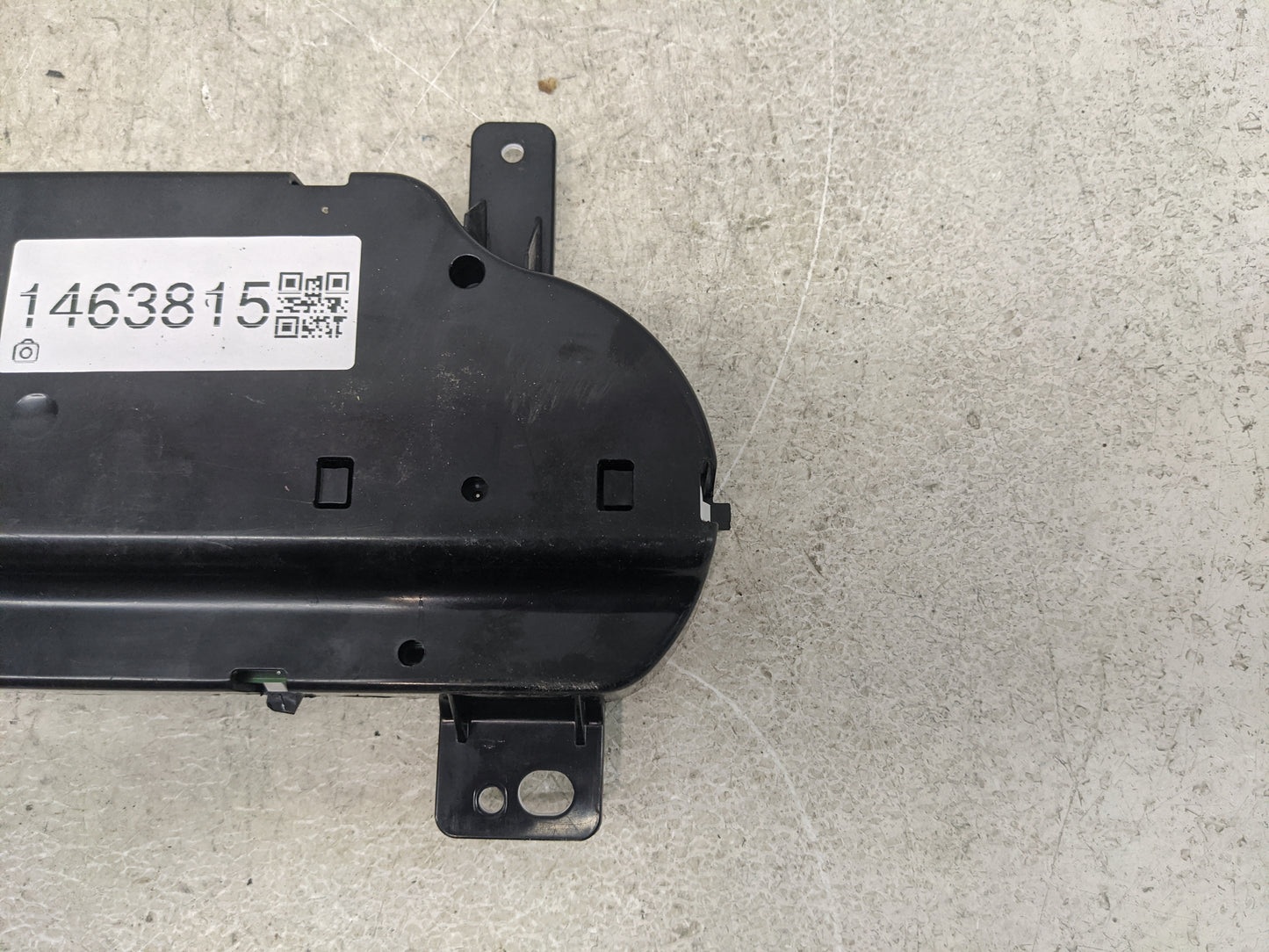 2018-2019 Chevrolet Silverado 1500 Instrument Cluster Speedometer Gauges P/N:84597916 28651562 Miles:71K Fits Fits 2018 2019