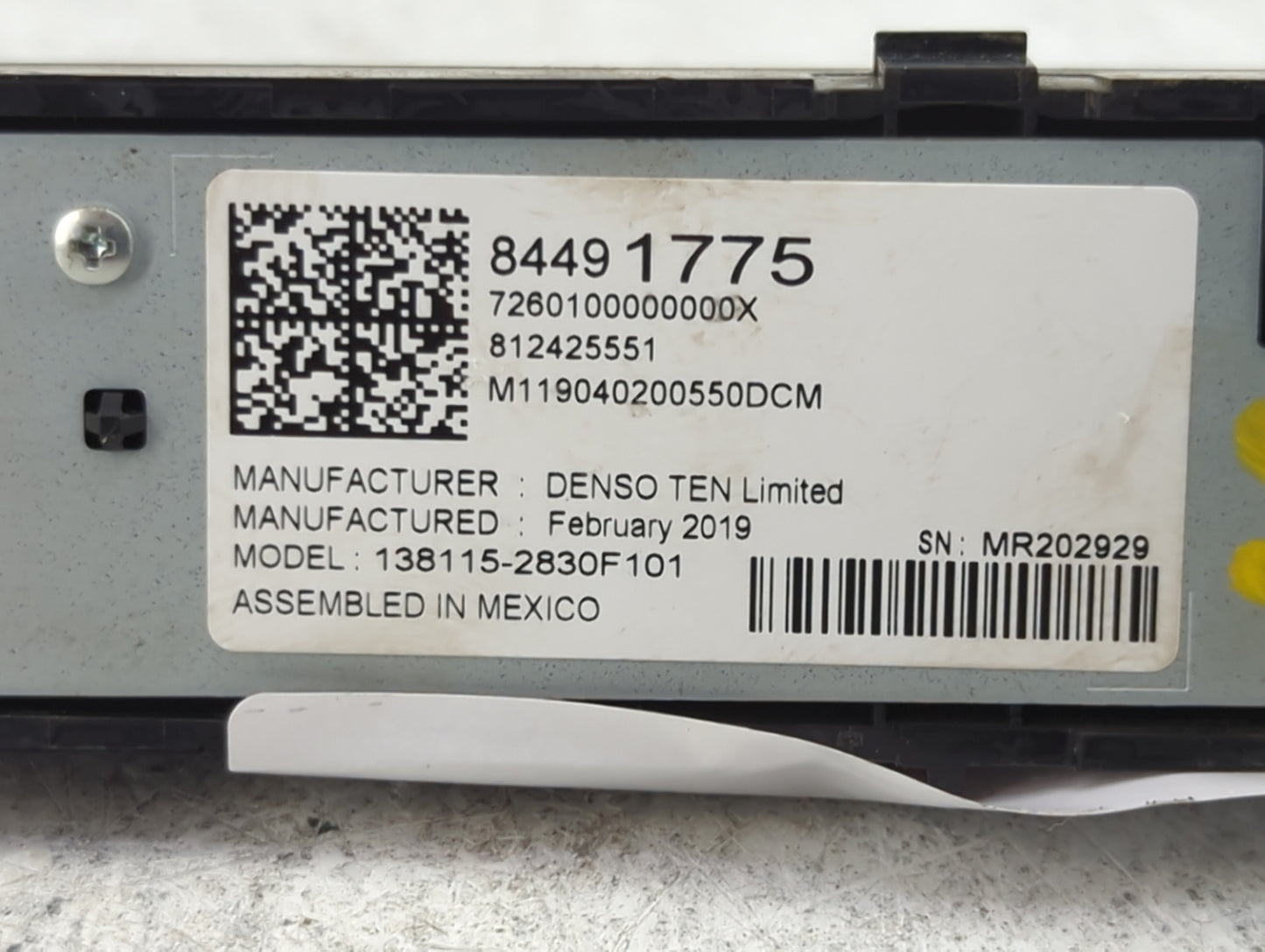 2020-2022 Chevrolet Silverado 1500 Radio AM FM Cd Player Receiver Replacement P/N:84491775 1381152830F101 Fits Fits 2020 202