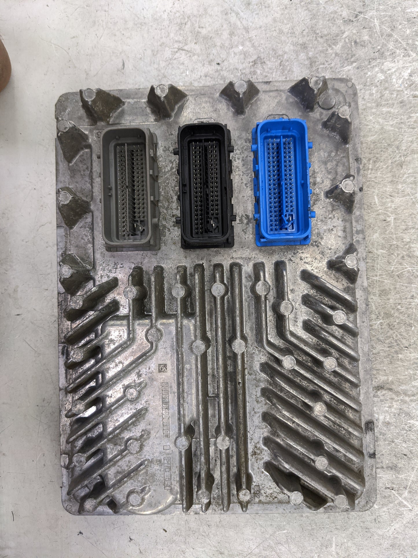 2019 Chevrolet Silverado 1500 PCM Engine Control Computer ECU ECM PCU OEM P/N:12695211 12592070 Fits Fits 2018 2020 2021 OEM