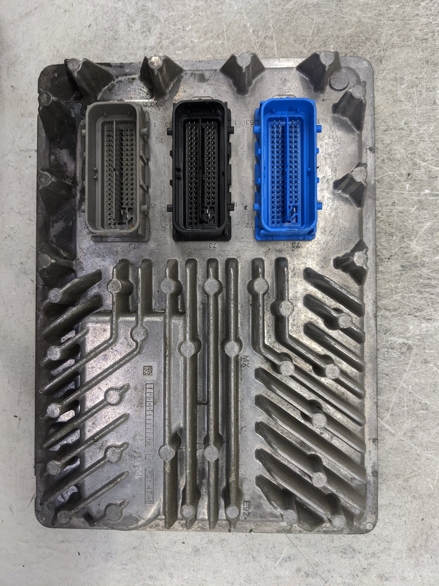 2019 Chevrolet Silverado 1500 PCM Engine Control Computer ECU ECM PCU OEM P/N:12695211 12692070 Fits Fits 2018 2020 2021 OEM
