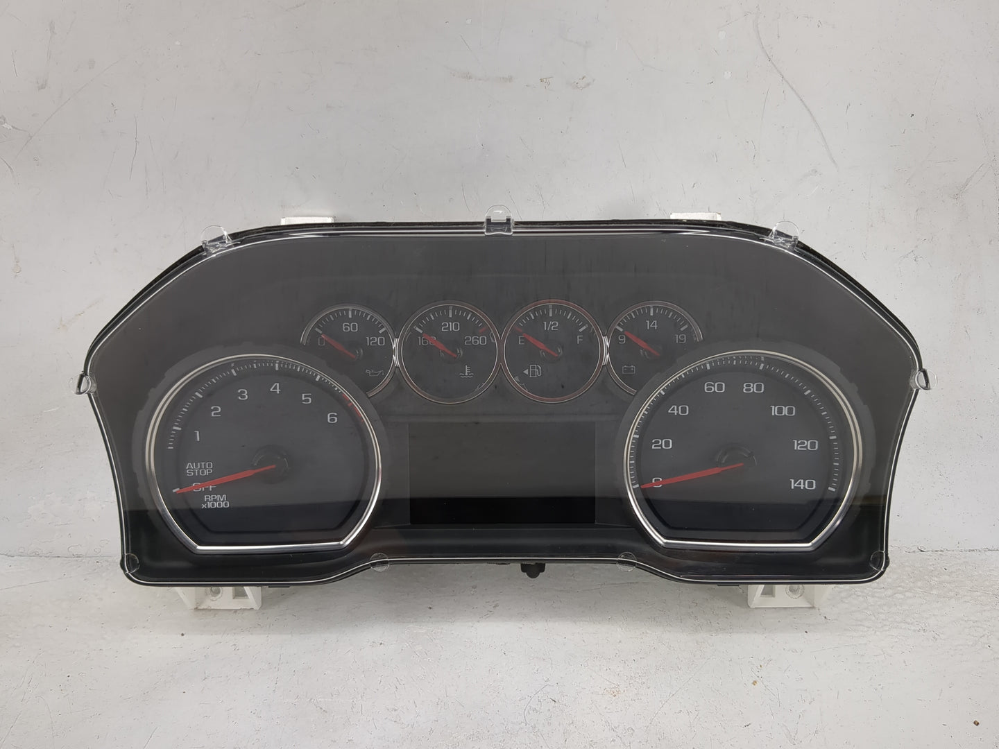 2019 Chevrolet Silverado 1500 Instrument Cluster Speedometer Gauges P/N:84608339 7110500000X, 812610798 Miles: Fits OEM Used
