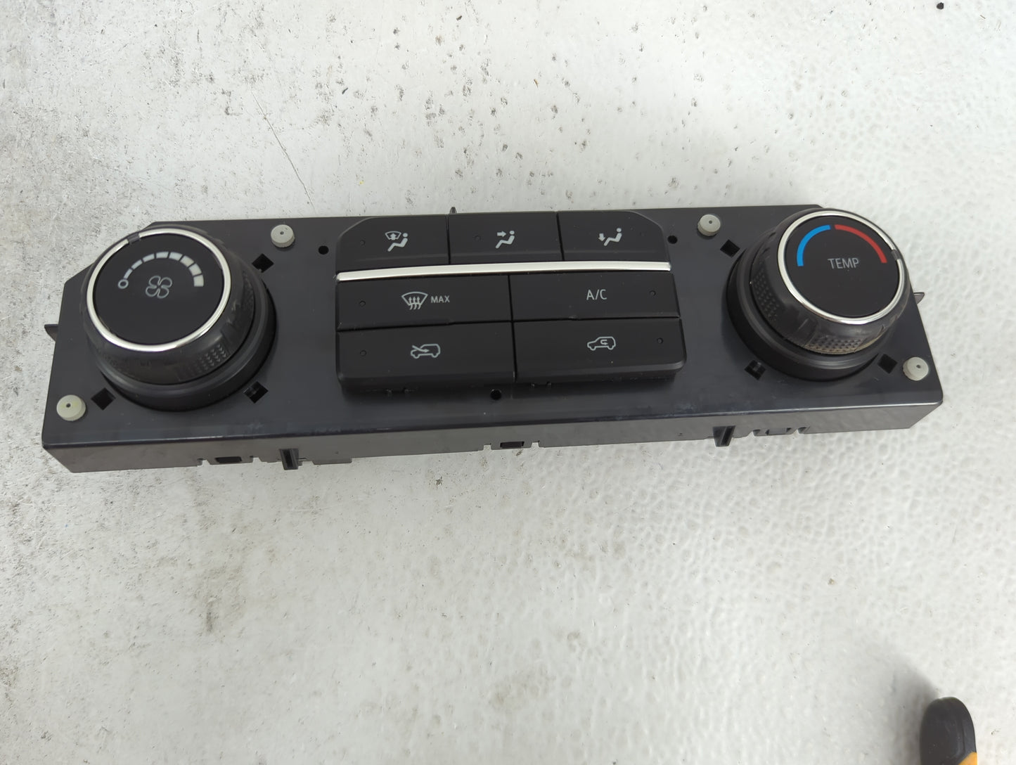 2019-2022 Chevrolet Silverado 1500 Climate Control Module Temperature AC/Heater Replacement P/N:84542732 7370200000000X Fits