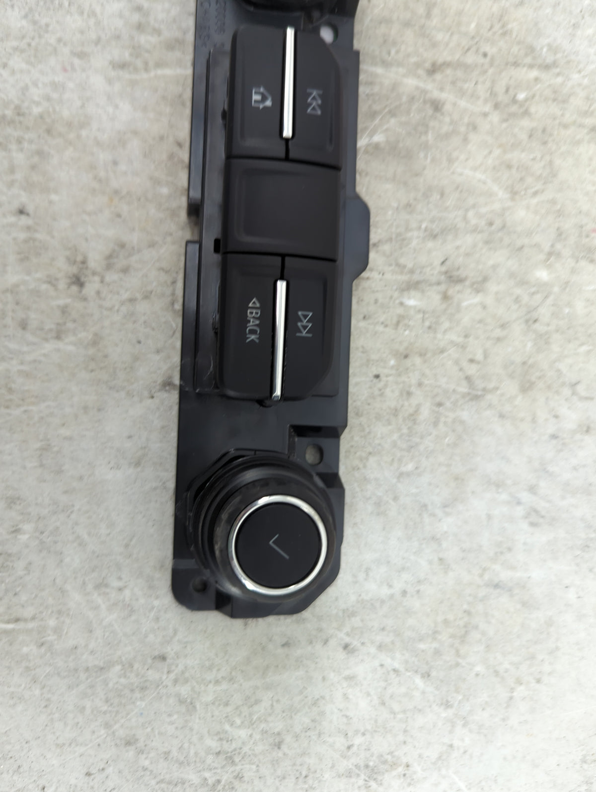 2019 Chevrolet Silverado 1500 Radio Control Panel 1489038 - Oemusedautoparts1.com