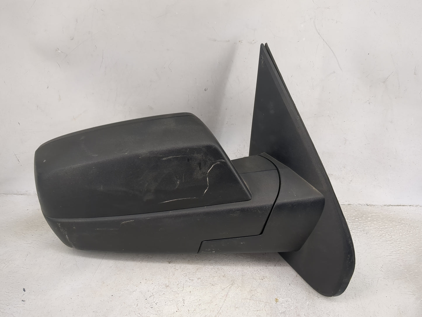 2014-2019 Chevrolet Silverado 1500 Passenger Side View Mirror - Right Door Mirror OEM Used - Oemusedautoparts1.com