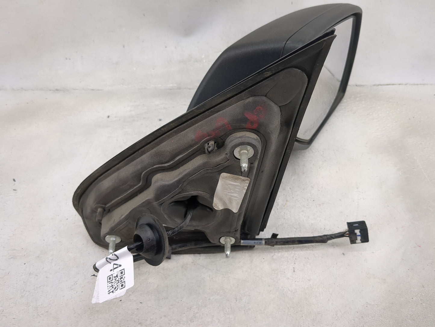 2014-2019 Chevrolet Silverado 1500 Passenger Side View Mirror - Right Door Mirror OEM Used - Oemusedautoparts1.com