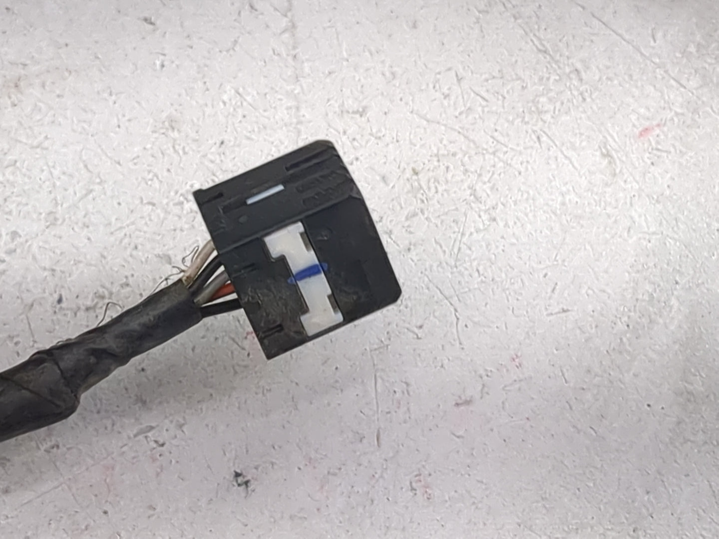 2014-2019 Chevrolet Silverado 1500 Passenger Side View Mirror - Right Door Mirror OEM Used - Oemusedautoparts1.com