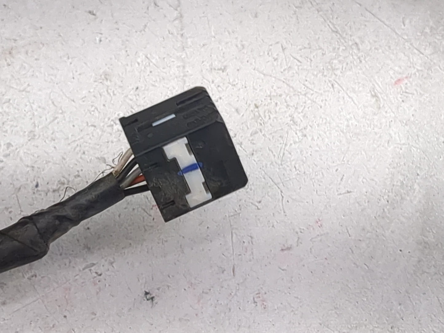 2014-2019 Chevrolet Silverado 1500 Passenger Side View Mirror - Right Door Mirror OEM Used - Oemusedautoparts1.com
