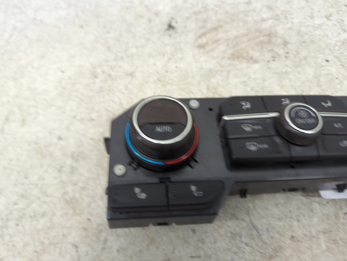 2019 Chevrolet Silverado 1500 Climate Control Module Temperature AC/Heater Replacement P/N:84692237 815372982 Fits OEM Used 