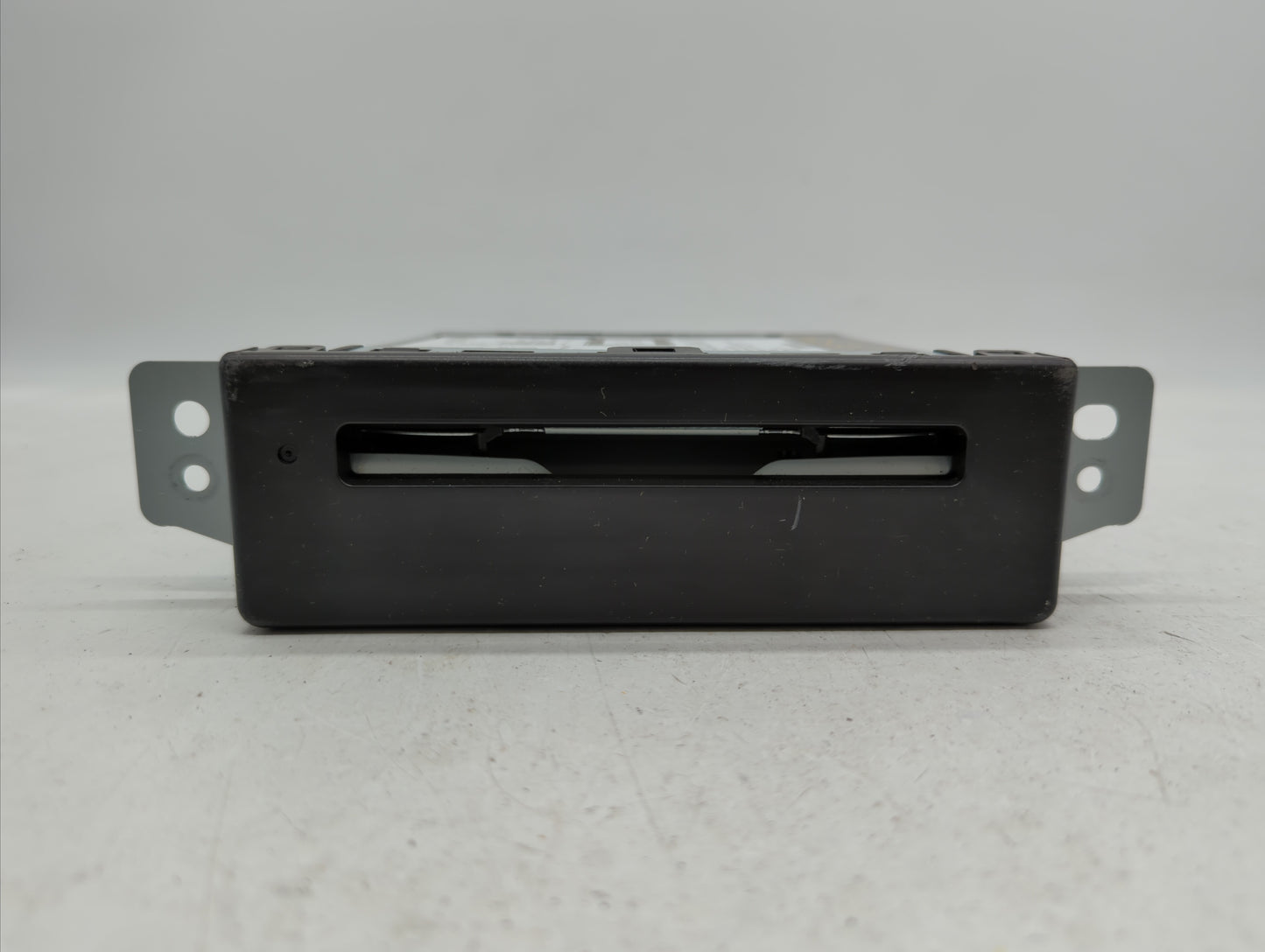 2015-2019 Chevrolet Silverado 1500 Radio AM FM Cd Player Receiver Replacement P/N:13594481 84016435 Fits OEM Used Auto Parts