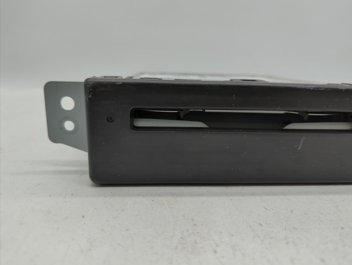 2015-2019 Chevrolet Silverado 1500 Radio AM FM Cd Player Receiver Replacement P/N:13594481 84016435 Fits OEM Used Auto Parts