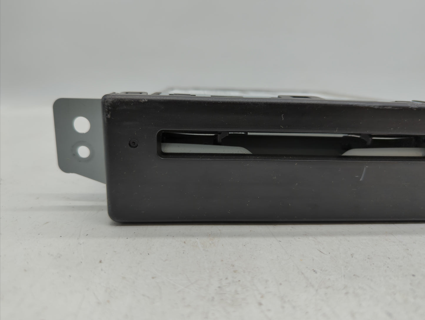 2015-2019 Chevrolet Silverado 1500 Radio AM FM Cd Player Receiver Replacement P/N:13594481 84016435 Fits OEM Used Auto Parts