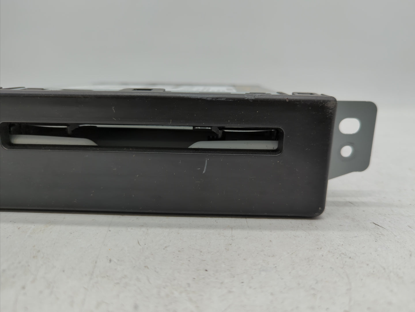 2015-2019 Chevrolet Silverado 1500 Radio AM FM Cd Player Receiver Replacement P/N:13594481 84016435 Fits OEM Used Auto Parts