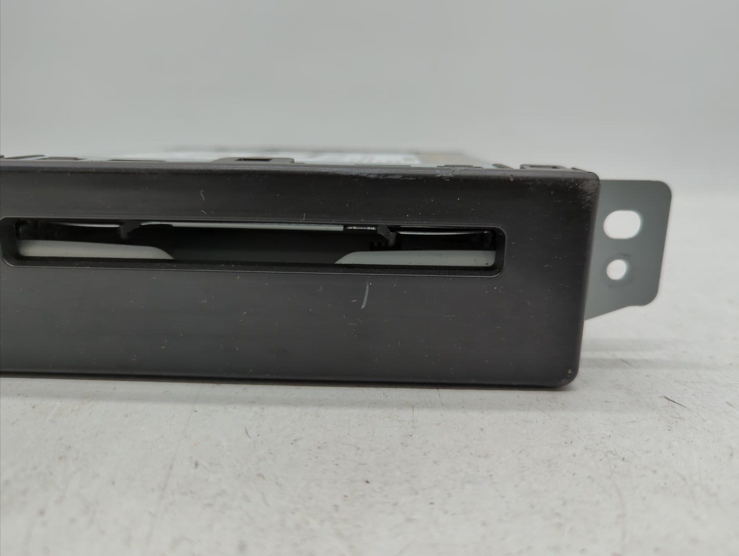 2015-2019 Chevrolet Silverado 1500 Radio AM FM Cd Player Receiver Replacement P/N:13594481 84016435 Fits OEM Used Auto Parts