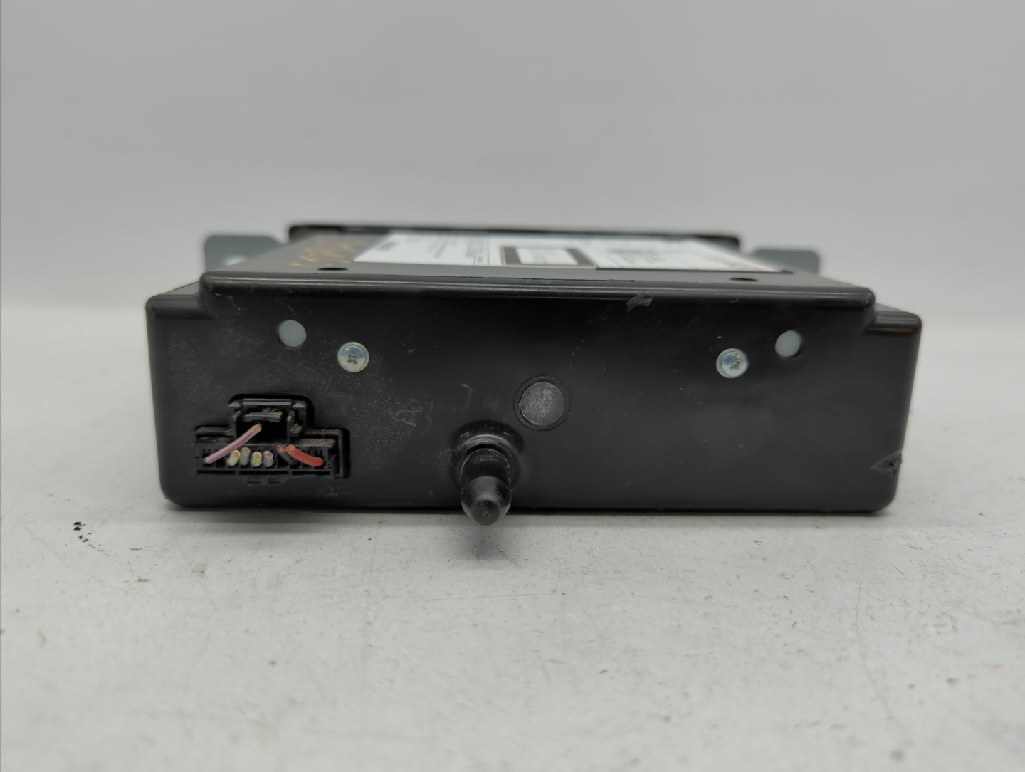 2015-2019 Chevrolet Silverado 1500 Radio AM FM Cd Player Receiver Replacement P/N:13594481 84016435 Fits OEM Used Auto Parts