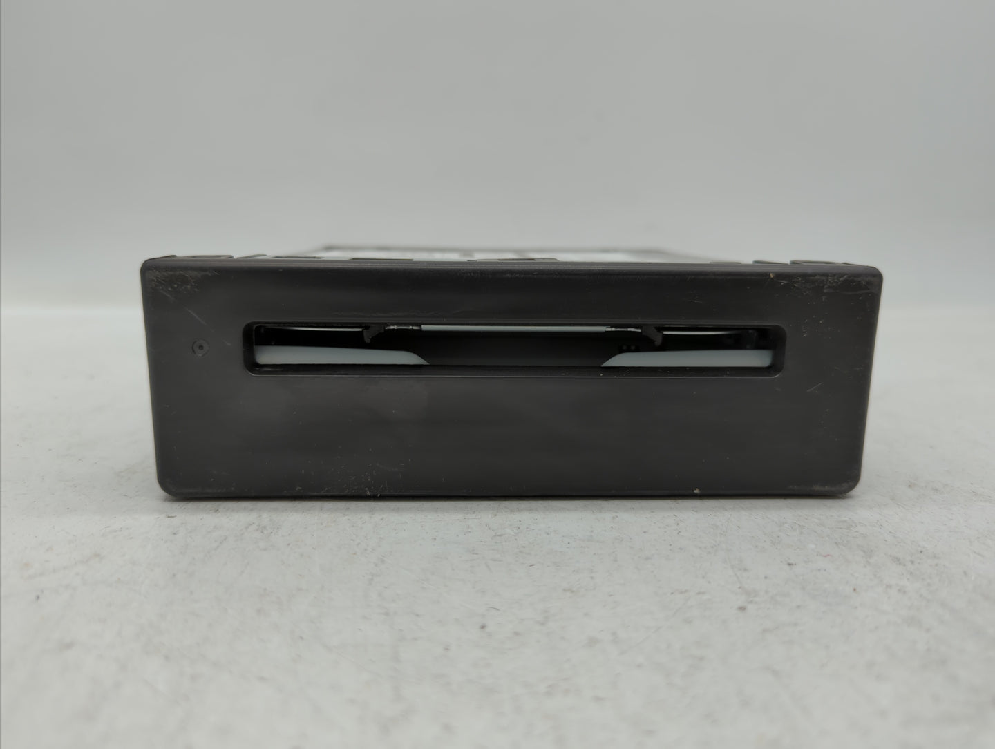 2015-2019 Chevrolet Silverado 1500 Radio AM FM Cd Player Receiver Replacement P/N:13594481 84016435 Fits OEM Used Auto Parts