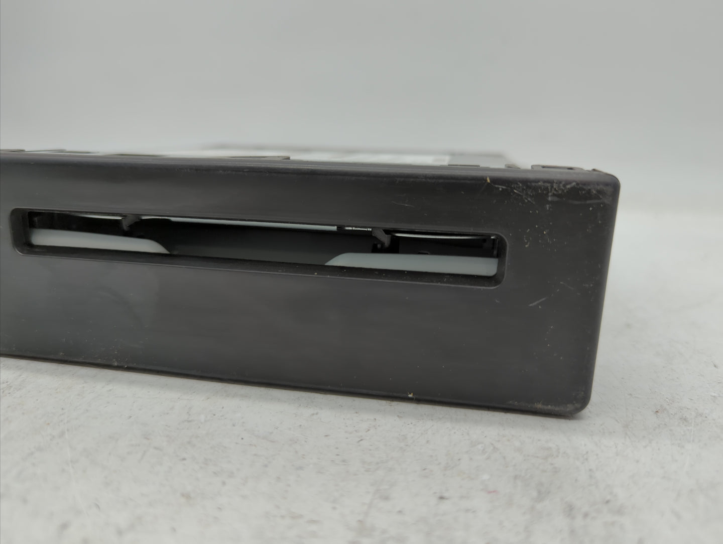 2015-2019 Chevrolet Silverado 1500 Radio AM FM Cd Player Receiver Replacement P/N:13594481 84016435 Fits OEM Used Auto Parts