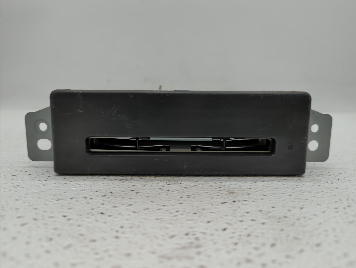 2015-2019 Chevrolet Silverado 1500 Radio AM FM Cd Player Receiver Replacement P/N:23369306 13594481 Fits OEM Used Auto Parts