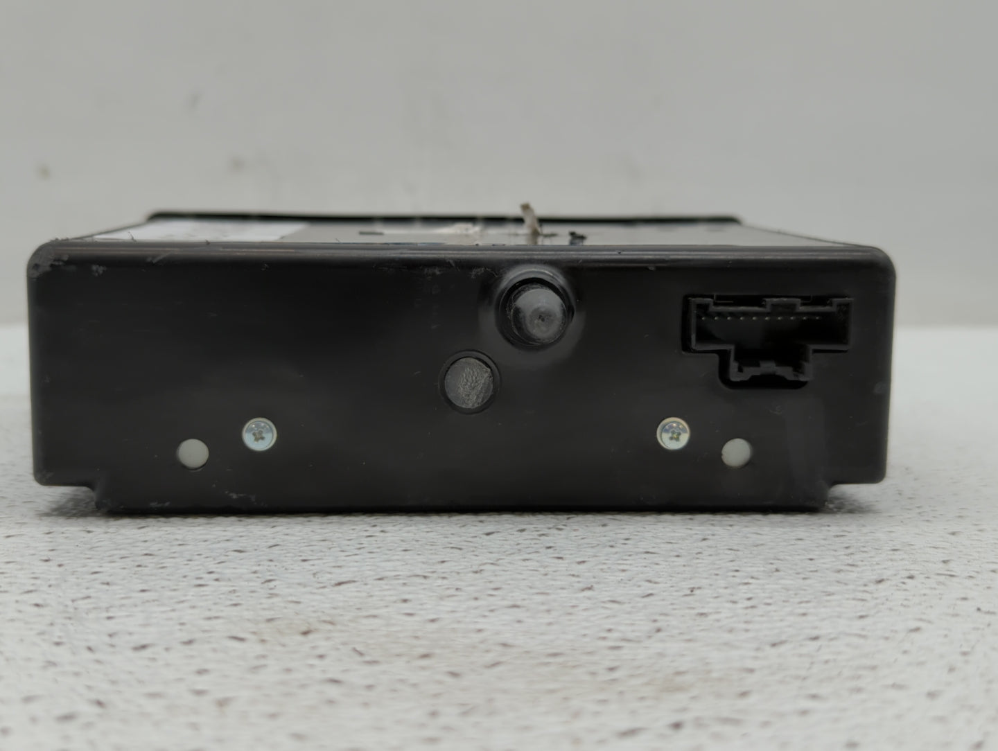 2015-2019 Chevrolet Silverado 1500 Radio AM FM Cd Player Receiver Replacement P/N:23369306 13594481 Fits OEM Used Auto Parts