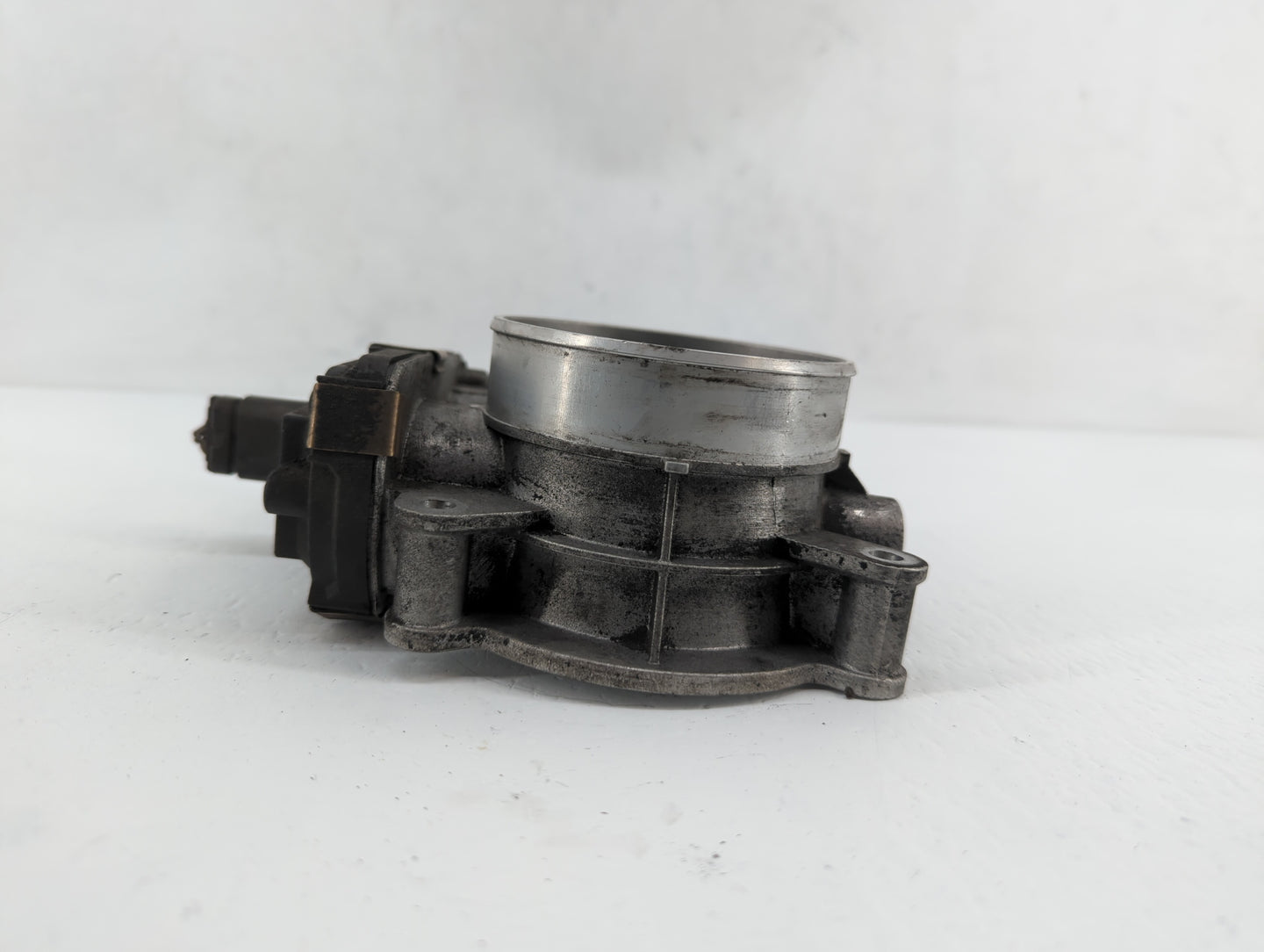 2014-2019 Chevrolet Silverado 1500 Throttle Body P/N:12678224 12617792 Fits Fits 2014 2015 2016 2017 2018 2019 OEM Used Auto