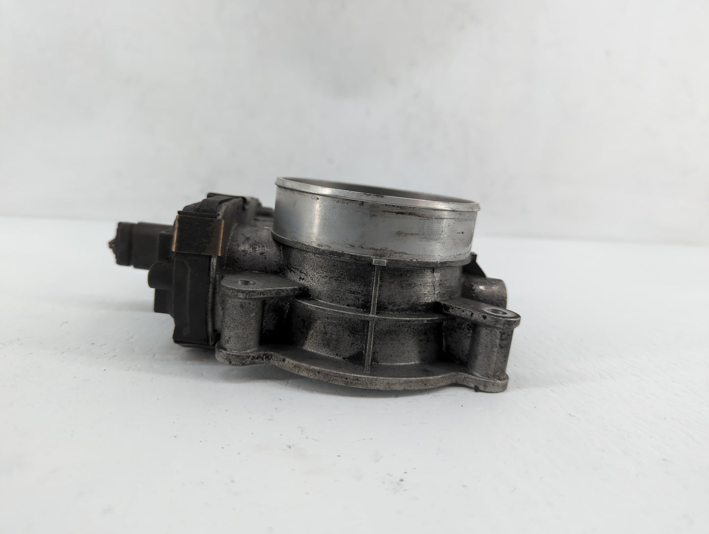2014-2019 Chevrolet Silverado 1500 Throttle Body P/N:12678224 12617792 Fits Fits 2014 2015 2016 2017 2018 2019 OEM Used Auto