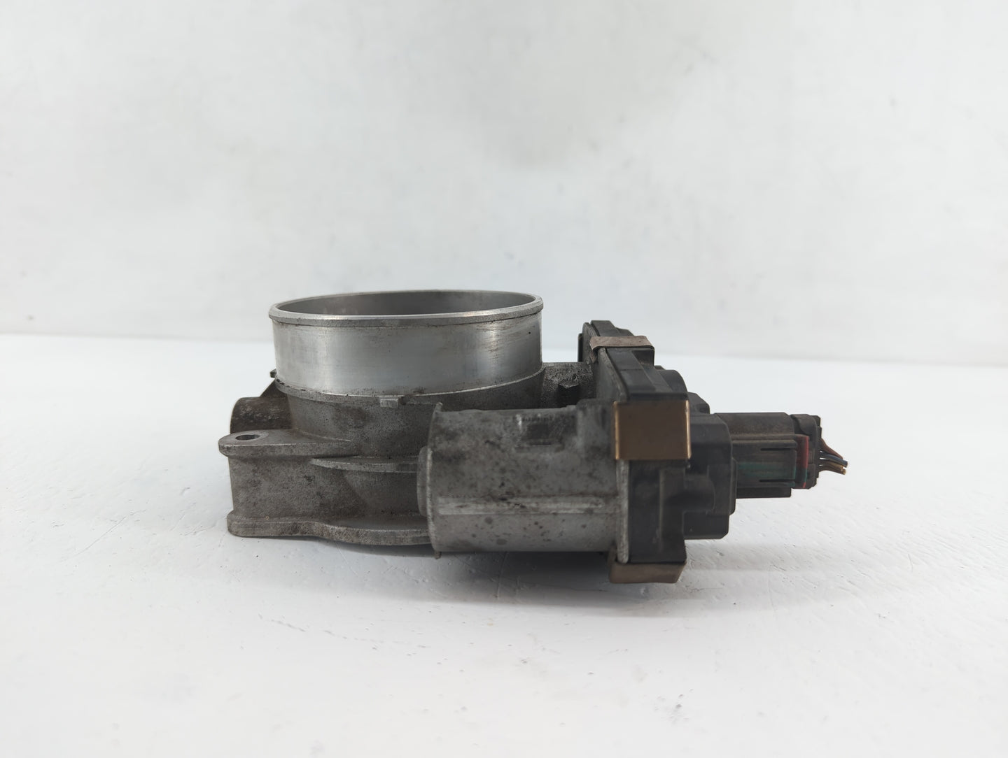 2014-2019 Chevrolet Silverado 1500 Throttle Body P/N:12678224 12617792 Fits Fits 2014 2015 2016 2017 2018 2019 OEM Used Auto