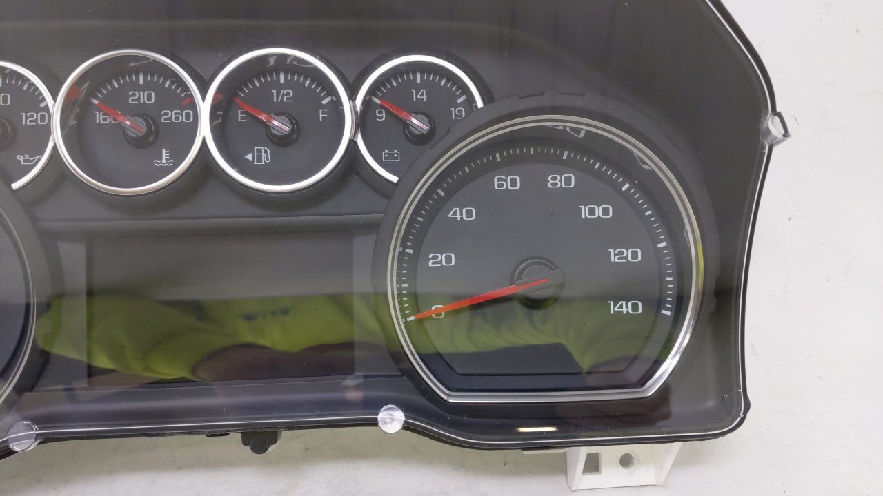 2019 Chevrolet Silverado 1500 Instrument Cluster Speedometer Gauges P/N:84608349 Fits OEM Used Auto Parts - Oemusedautoparts
