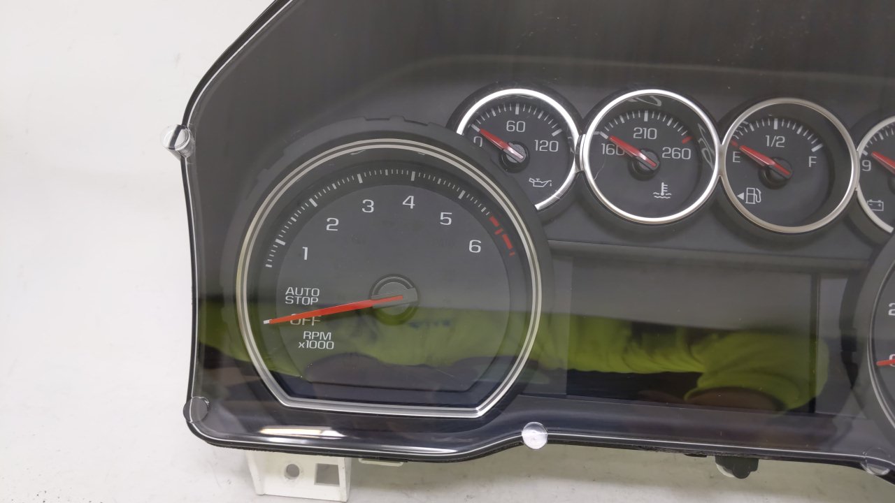 2019 Chevrolet Silverado 1500 Instrument Cluster Speedometer Gauges P/N:84608349 Fits OEM Used Auto Parts - Oemusedautoparts
