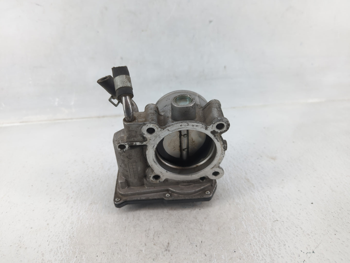 2016-2021 Chevrolet Silverado 1500 Throttle Body P/N:12676296AA Fits Fits 2016 2017 2018 2019 2020 2021 OEM Used Auto Parts 