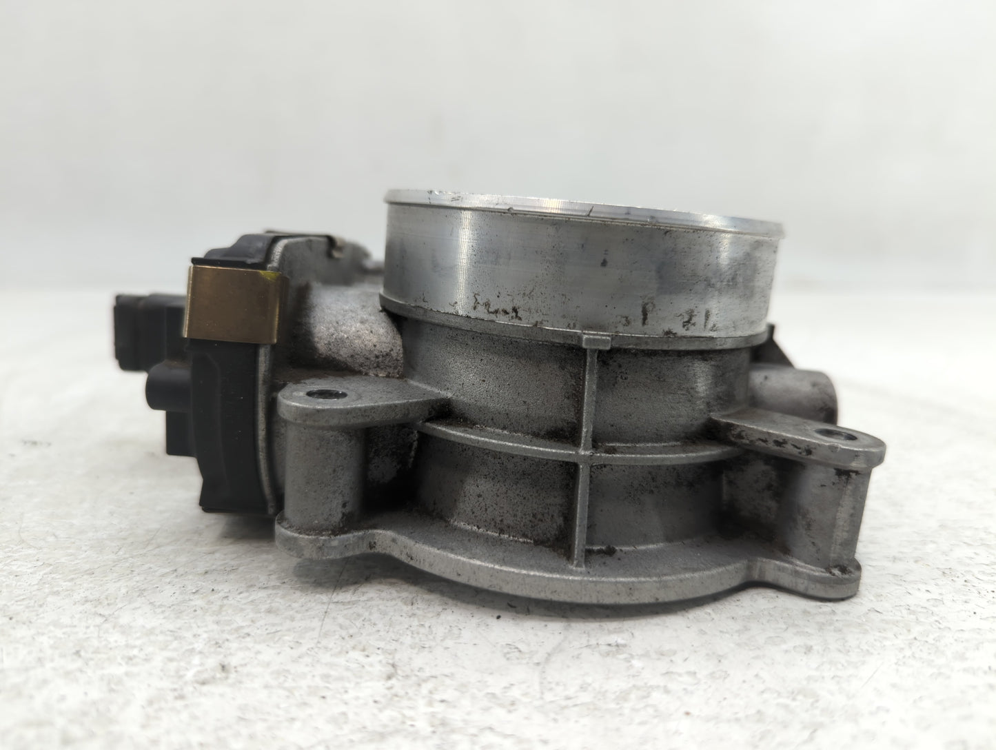 2014-2022 Chevrolet Silverado 1500 Throttle Body P/N:12678224 Fits Fits 2014 2015 2016 2017 2018 2019 2020 2021 2022 OEM Use