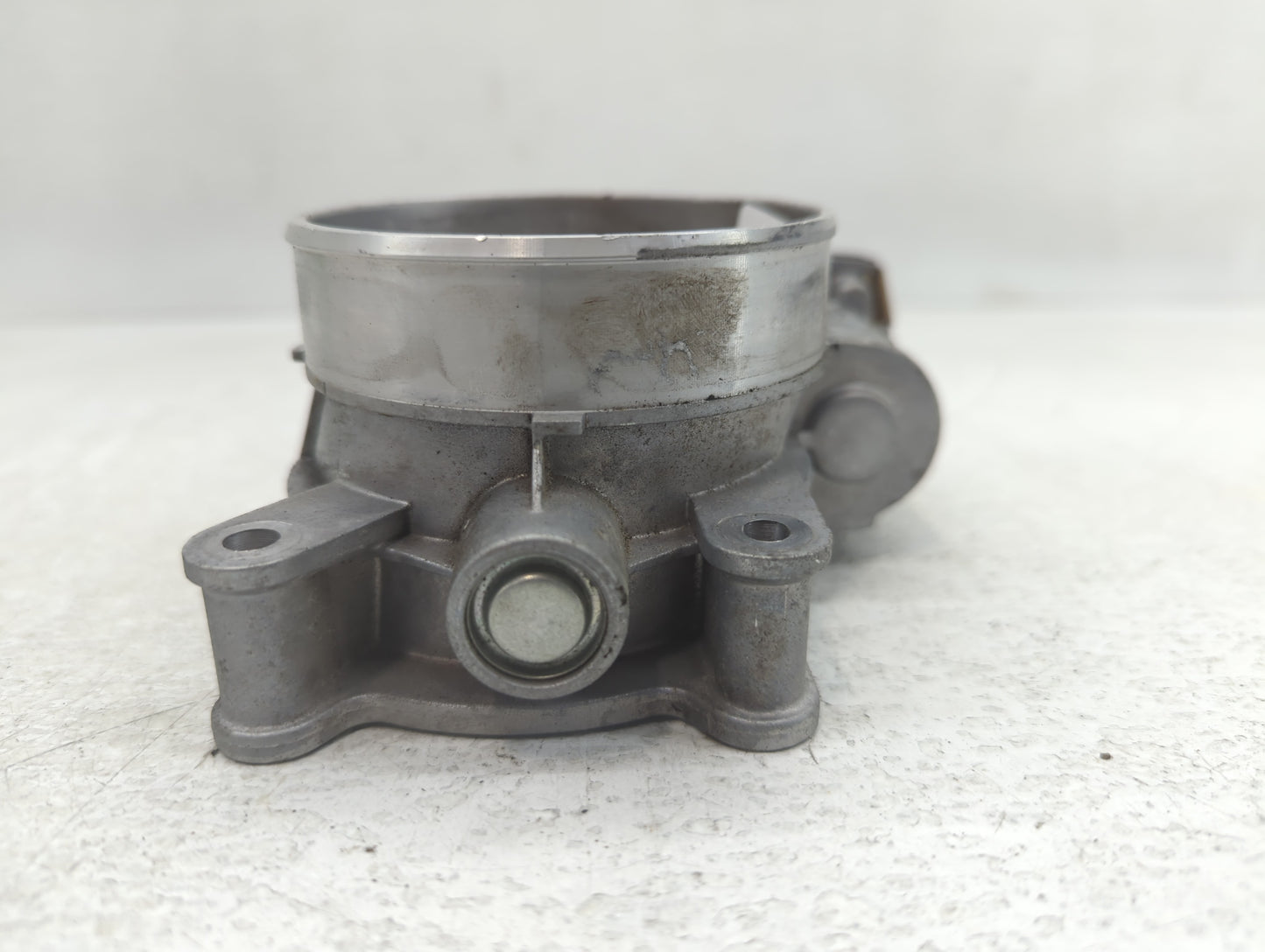 2014-2022 Chevrolet Silverado 1500 Throttle Body P/N:12678224 Fits Fits 2014 2015 2016 2017 2018 2019 2020 2021 2022 OEM Use