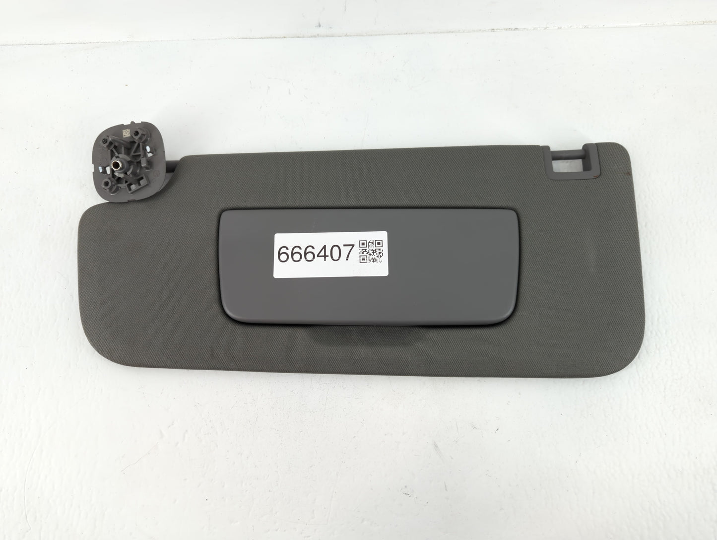 2019 Chevrolet Silverado 1500 Sun Visor Shade Replacement Passenger Right Mirror Fits OEM Used Auto Parts - Oemusedautoparts