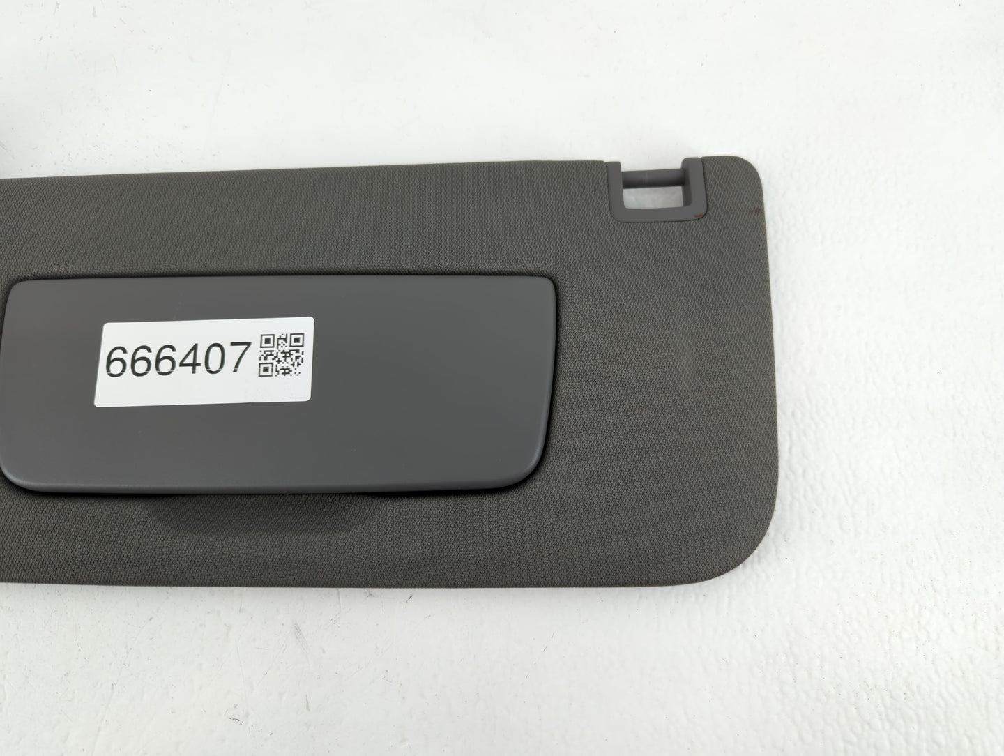 2019 Chevrolet Silverado 1500 Sun Visor Shade Replacement Passenger Right Mirror Fits OEM Used Auto Parts - Oemusedautoparts