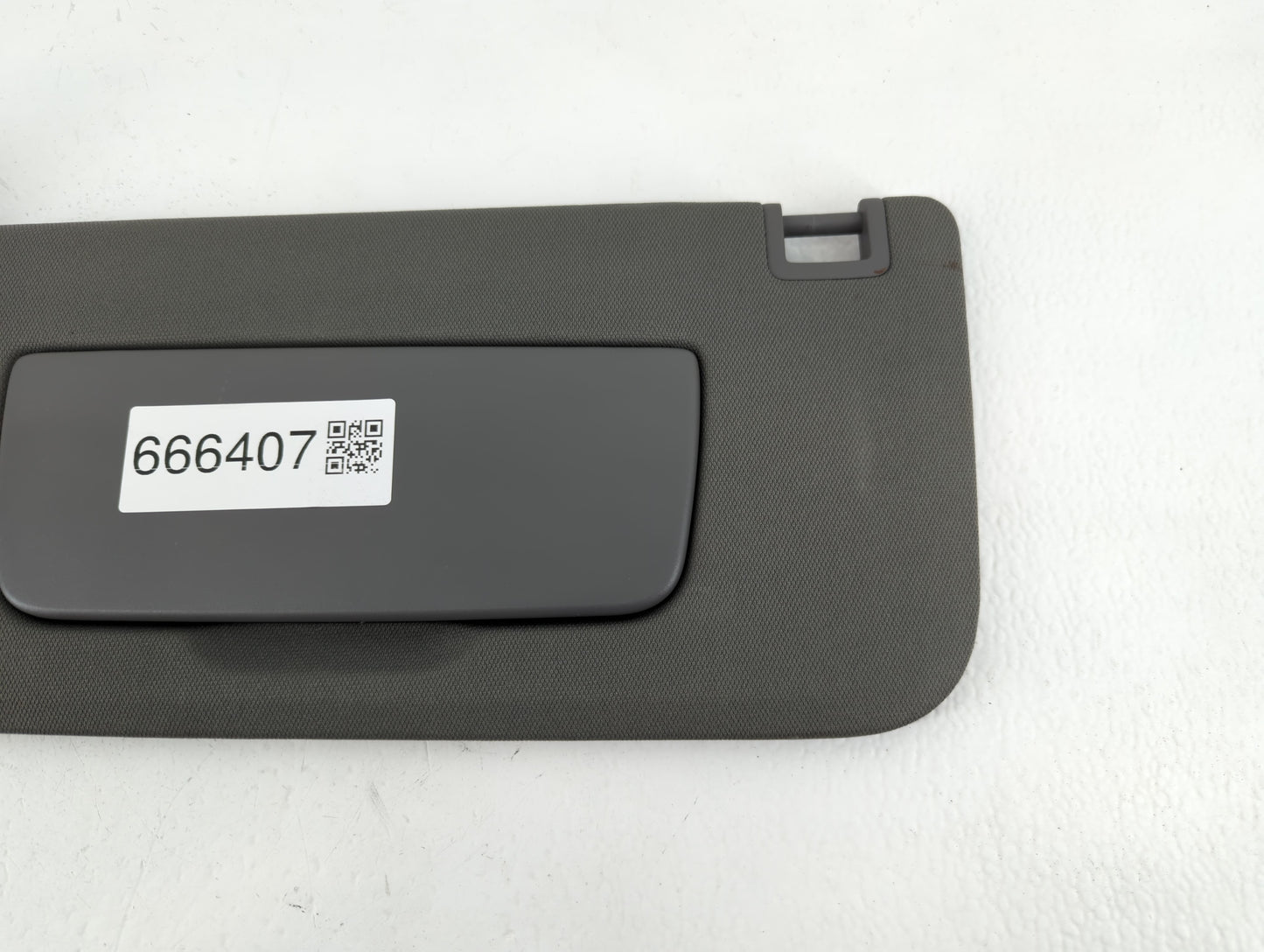 2019 Chevrolet Silverado 1500 Sun Visor Shade Replacement Passenger Right Mirror Fits OEM Used Auto Parts - Oemusedautoparts