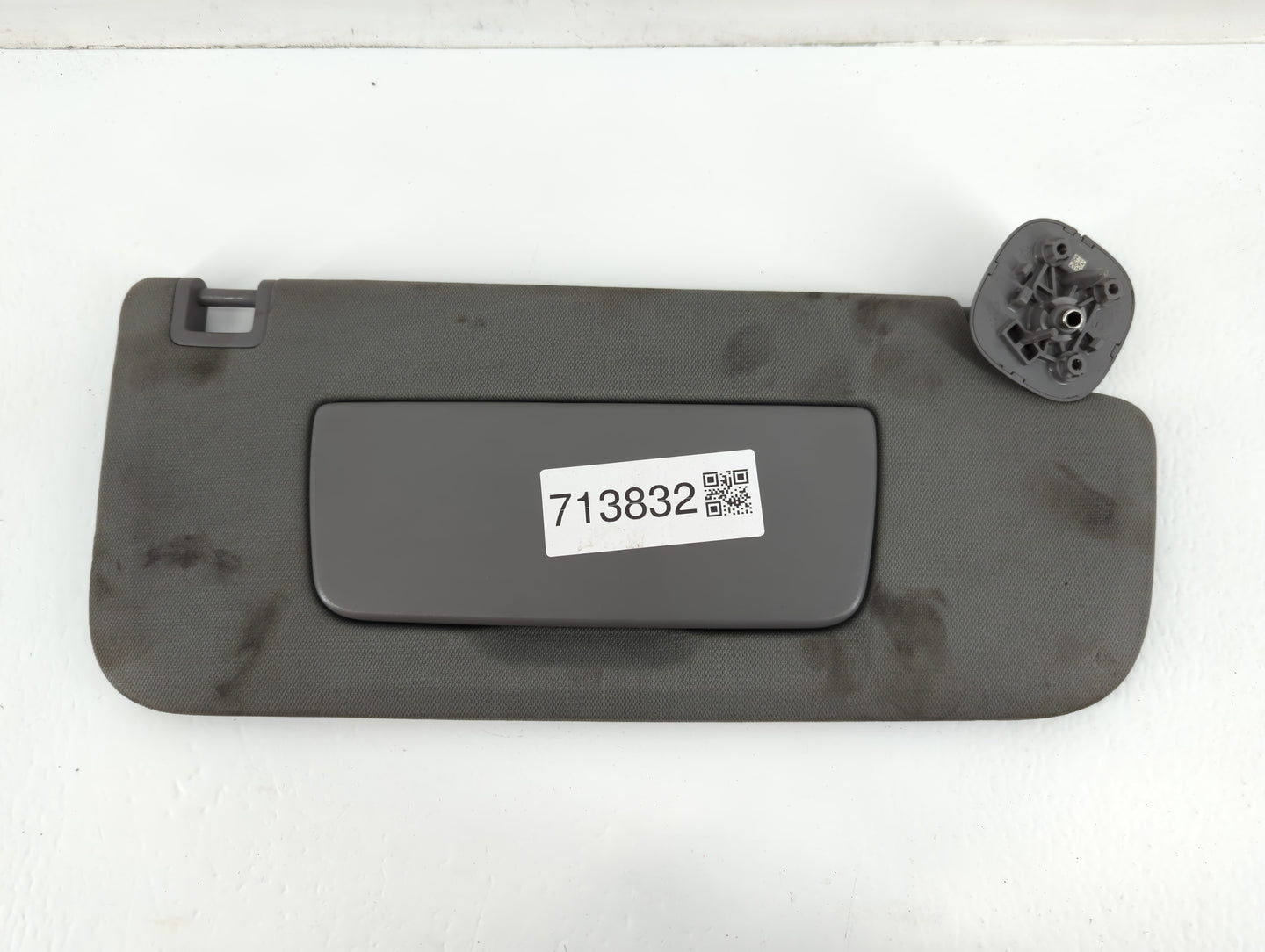 2019-2022 Chevrolet Silverado 1500 Sun Visor Shade Replacement Driver Left Mirror Fits Fits 2019 2020 2021 2022 OEM Used Aut